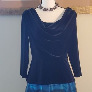 Tadashi  Velvet Top ✨ 😍 💕